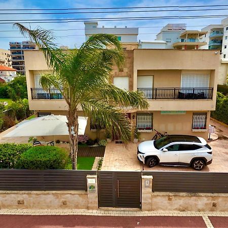 Sokolov Vacation Boutique Apartments By The Sea In Nahariya Exterior photo